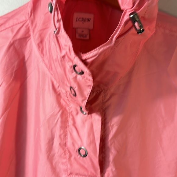 J Crew packable anorak with front packet & hood size medium in gorgeous pink. - Picture 4 of 9